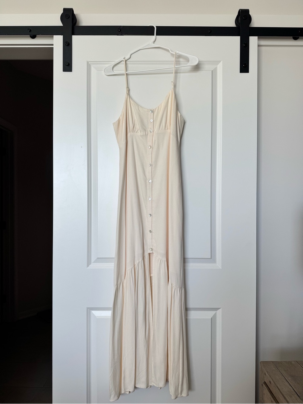 Forever 21 Cream Button-Front Spaghetti Strap Maxi Dress